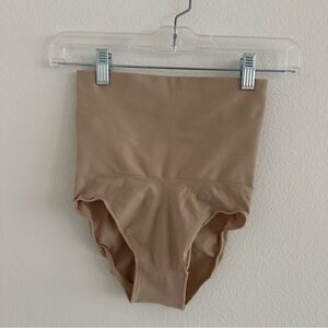 SKIMS Seamless Sculpt Mid Waist Brief Size: 2X/3X